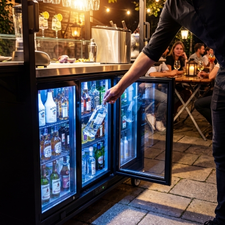 МОБИЛЬНАЯ КОКТЕЙЛЬНАЯ СТАНЦИЯ — С БАРНЫМ ХОЛОДИЛЬНИКОМ, РАБОЧЕЙ ПОВЕРХНОСТЬЮ, СТЕКЛЯННОЙ ВИТРИНОЙ И СВЕТОДИОДНЫМ ОСВЕЩЕНИЕМ GGM Gastro - 13