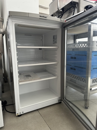 Холодильник барний для напоїв 105 літрів - з 1 дверима NordCap - 4