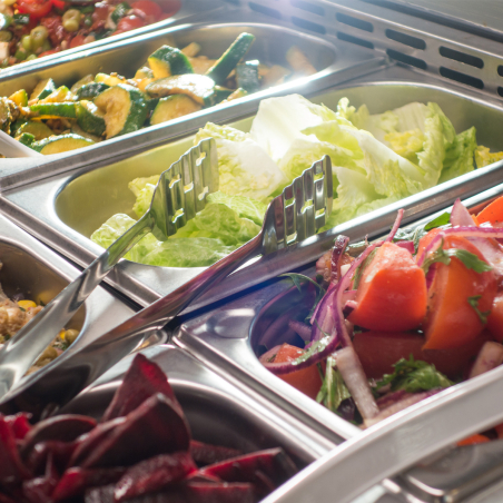 Холодильний стіл для піци - 1,37 x 0,7 m - 1 двері та 4 шухляди 1/2 GGM Gastro - 8