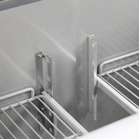 Холодильный стол саладетта PREMIUM - 1,37 x 0,7 m / 3 двери / объем: 392 л GGM Gastro - 12